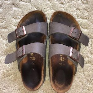 Birkenstocks Arizona stone color